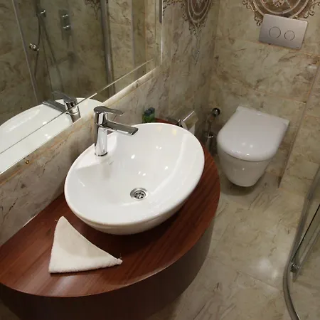 Hotel Grand Vuslat 2*